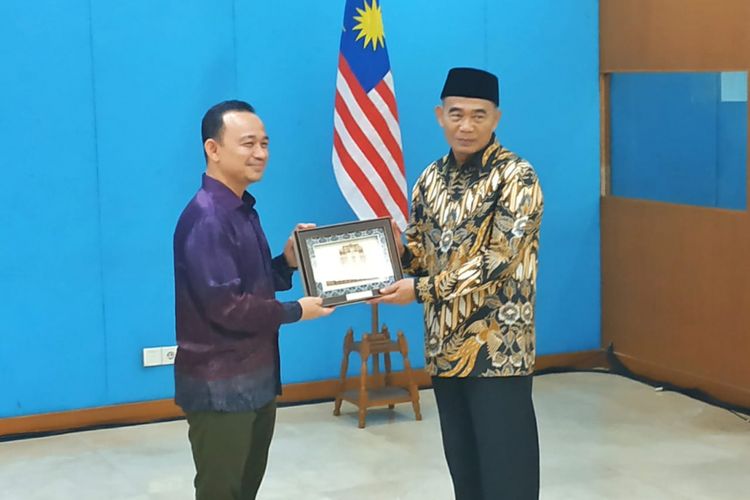 Pertemuan antara Menteri Pendidikan Kebudayaan RI Muhadjir Effendy dan Menteri Pendidikan Malaysia Maszlee Malik di Gedung Kemendikbud RI, Jakarta, 11 Januari 2019.