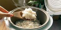 Ini Alasan Jangan Mengaduk Nasi Setelah Matang