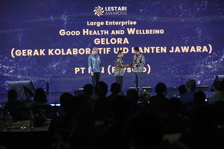 Program GELORA PLN UID Banten meraih Lestari Award 2025 untuk kategori Good Health and Wellbeing di Jakarta, Kamis (2/10/2025).