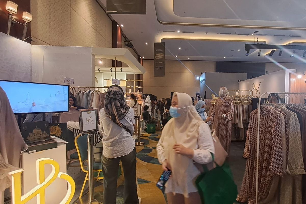 Suasana Sisterhood Modest Bazaar di Senayan City lt.8, Rabu (27/03/2024)