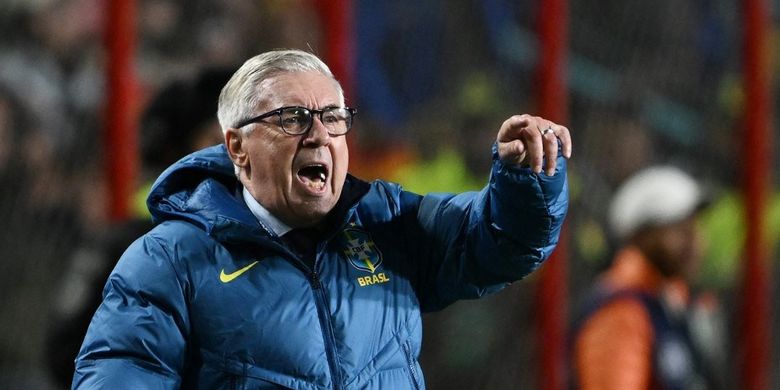 Pelatih Timnas Brasil, Carlo Ancelotti, tetap memberikan pujian kepada para pemainnya meskipun tim Samba mengalami kekalahan 0-1 dari Bolivia dalam laga terakhir Kualifikasi Piala Dunia 2026 zona Conmebol pada Rabu (10/9/2025) pagi WIB.