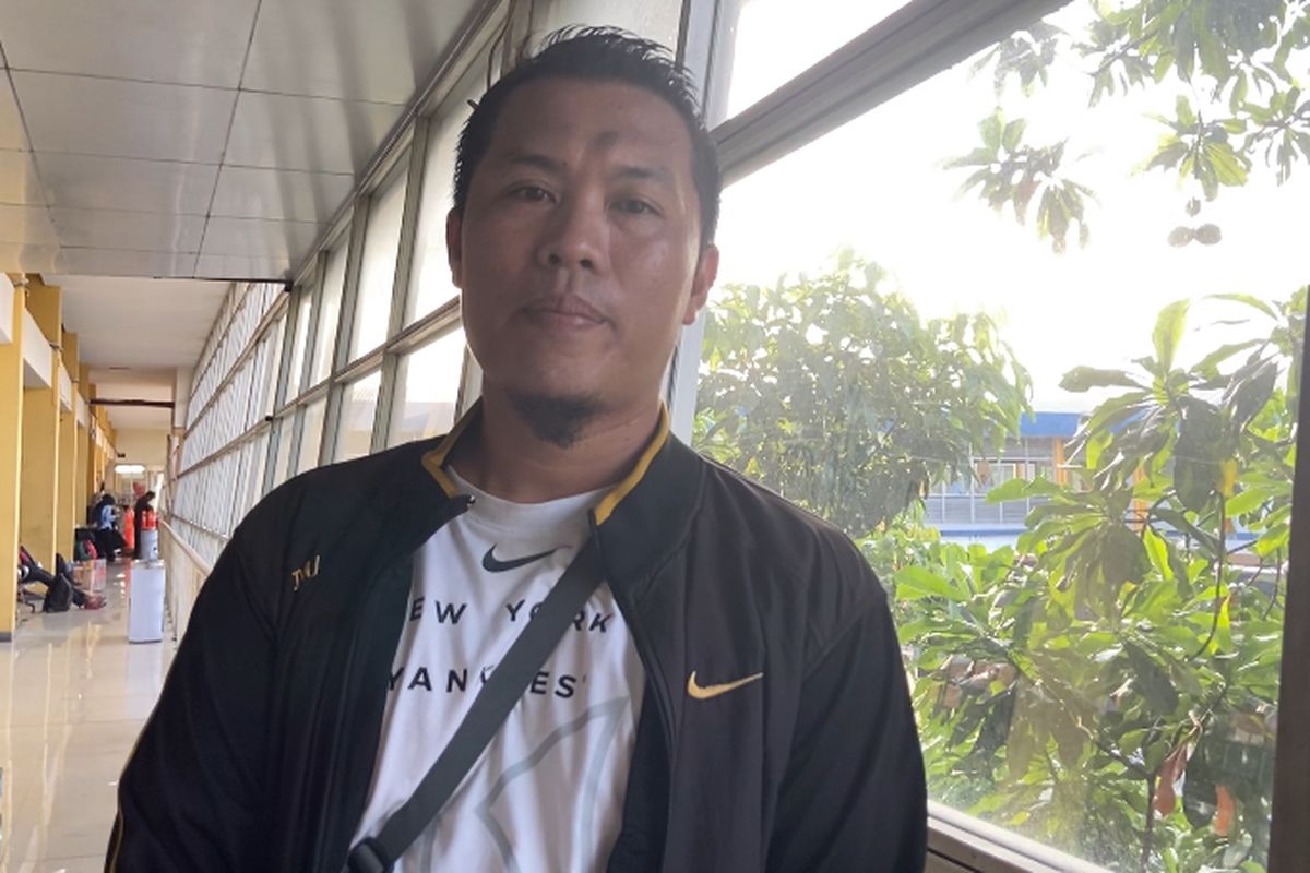 Untung Edi Waluyo (40), pemudik asal Madiun yang balik ke Singaraja, Bali.