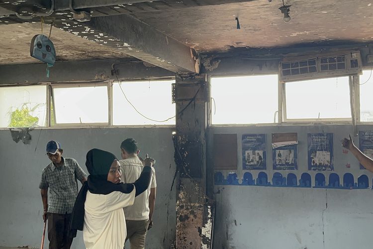 AC Kelas SMK di Jakbar Tiba-tiba Meledak, Siswa Panik Berhamburan