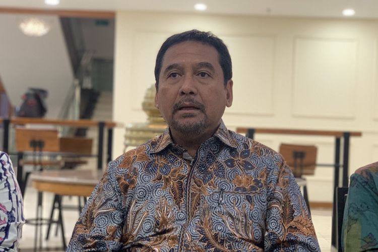 Ketua Umum Gabungan Industri Pariwisata Indonesia (GIPI) sekaligus Ketua Umum
Perhimpunan Hotel dan Restoran Indonesia (PHRI) Hariyadi Sukamdani, dalam  jumpa pers Rapat Pimpinan Nasional (Rapimnas) dan Rapat Kerja Nasional (Rakernas) di Hotel Grand Sahid Jaya, Jakarta, pada Rabu (30/7/2025).  