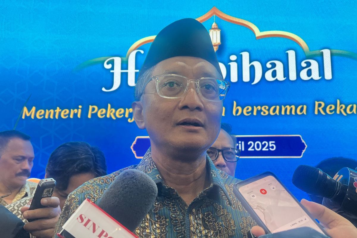 Menteri PU Dody Hanggodo setelah menghadiri acara Halal Bihalal bersama media di Kementerian PU, Jakarta, Jumat (11/4/2025).