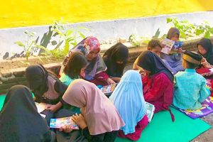 Cerita Zubaidah, Guru SD di Sumbawa Bangun Literasi dari Sudut Kelas, Muridnya Kini Juara Mendongeng