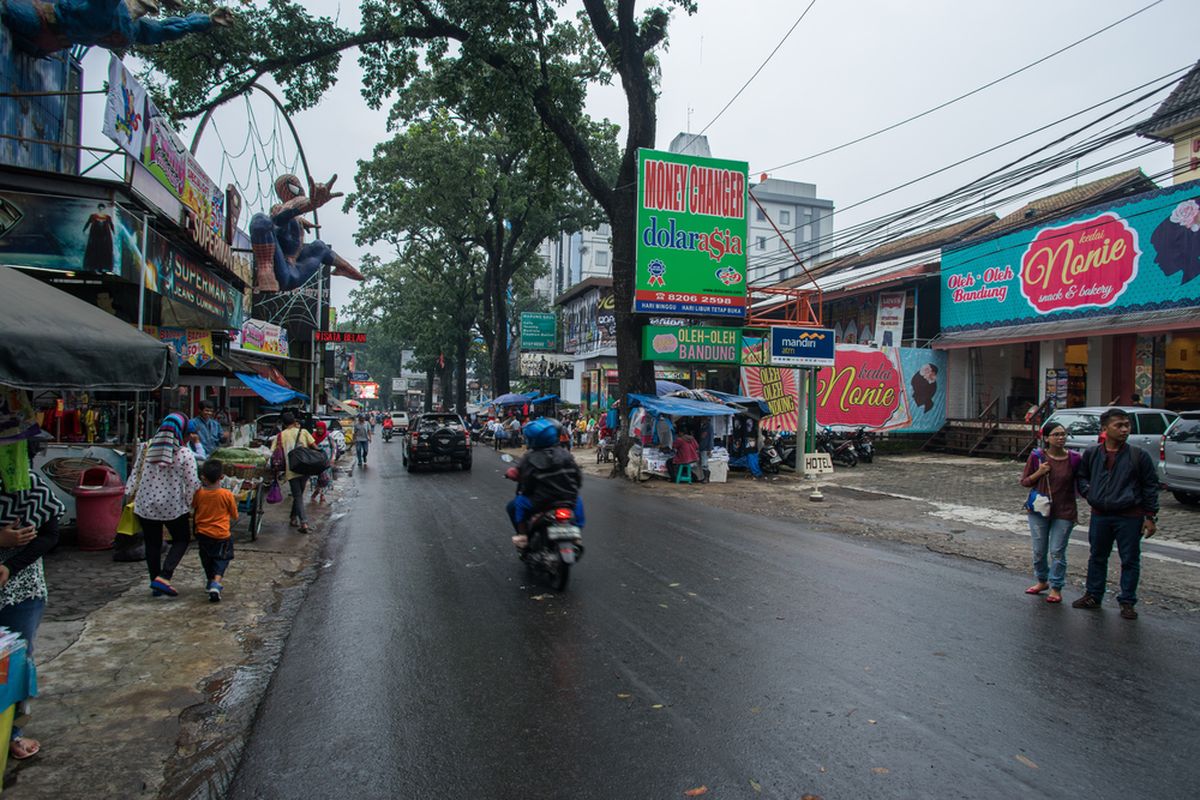 Kawasan Cihampelas Walk.