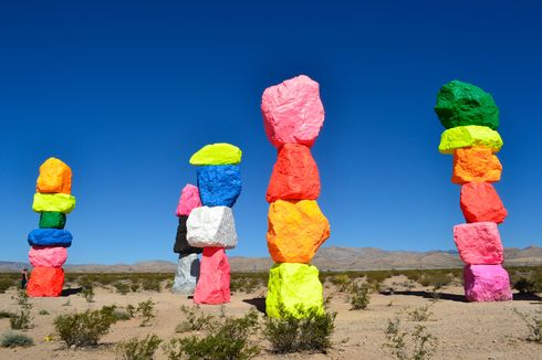 Seven Magic Mountains, Karya Seni Instagramable yang Dikunjungi RM BTS