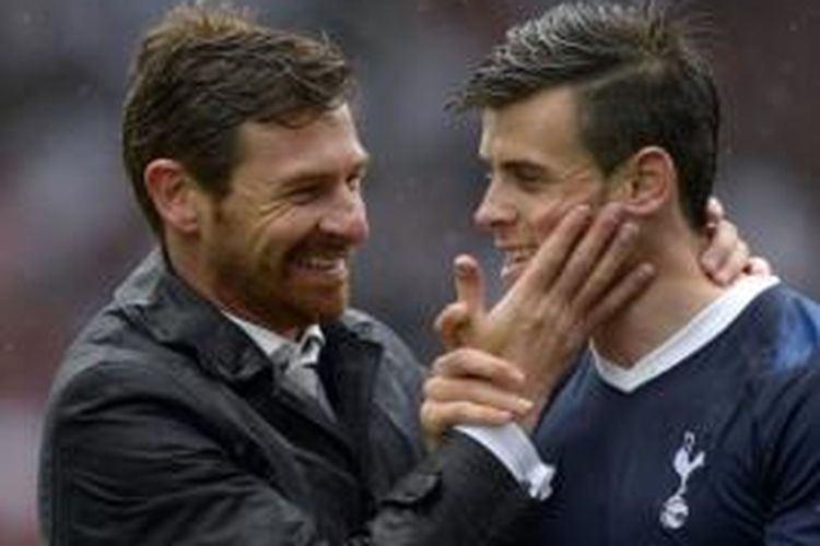 Manajer Tottenham Hotspur, Andre Villas-Boas (kiri), bersama gelandang Gareth Bale (kanan).
