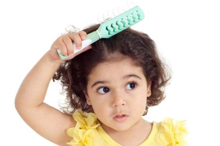 Как не больно расчесать волосы ребенку
