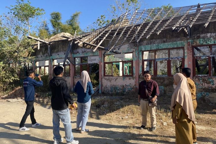 5 Tahun Rusak, 4 Ruang Kelas SDN Pakaan Laok 1 Akhirnya Disurvei