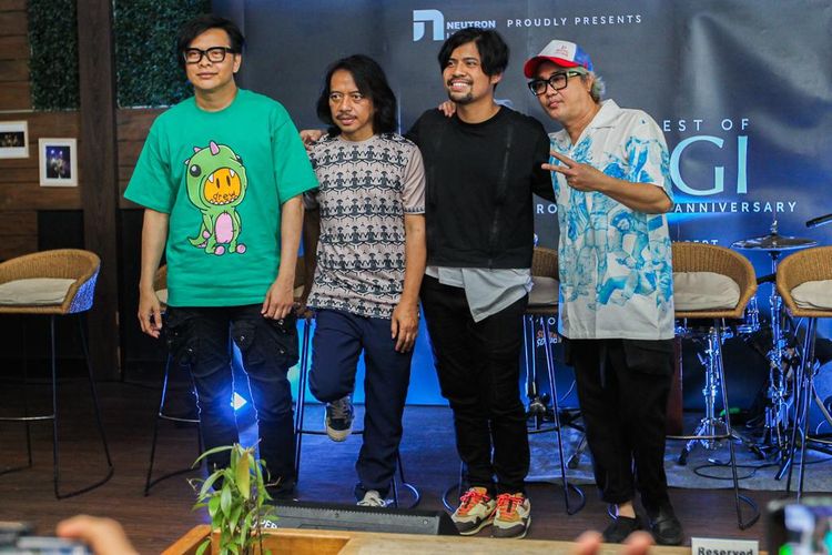 Grup musik GIGI saat ditemui di kawasan Kemang, Jakarta Selatan pada Rabu (1/2/2023).