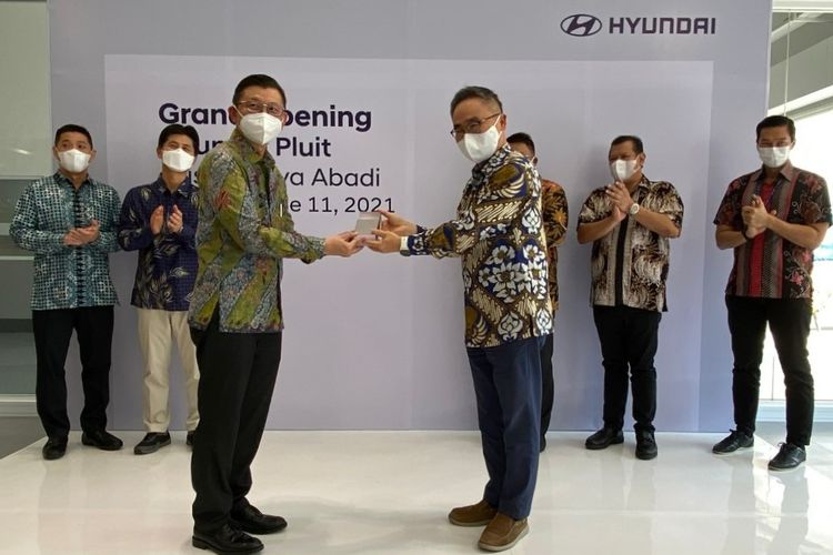 Peresmian diler Hyundai di Pluit, Jakarta Utara.