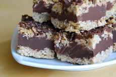 Resep Chocolate Oat Bar, Camilan Manis Pendamping Minum Susu