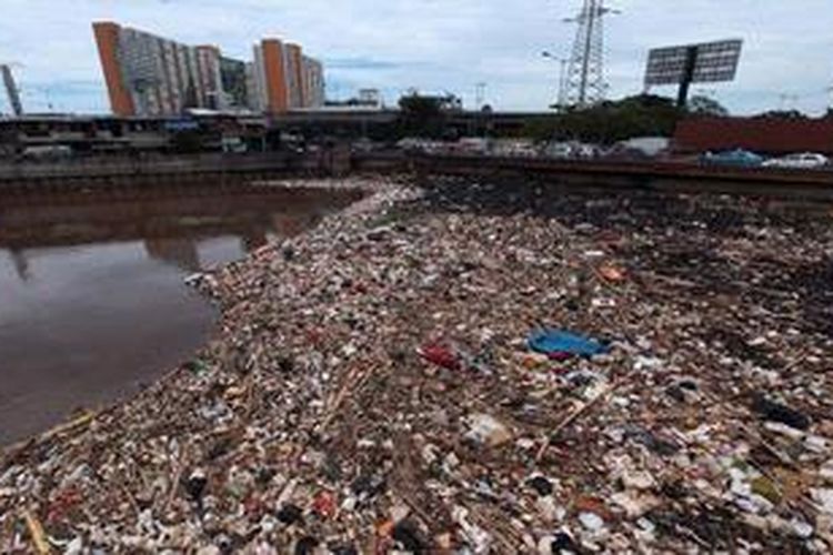 Camat Tambora Sindir Dinas Kebersihan Soal Sampah