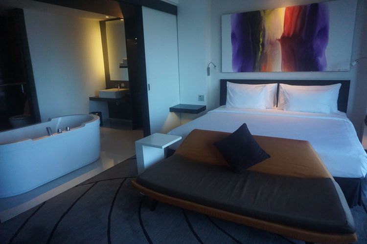 Kamar tipe Studio 40 di hotel ARTOTEL TS Suites Surabaya