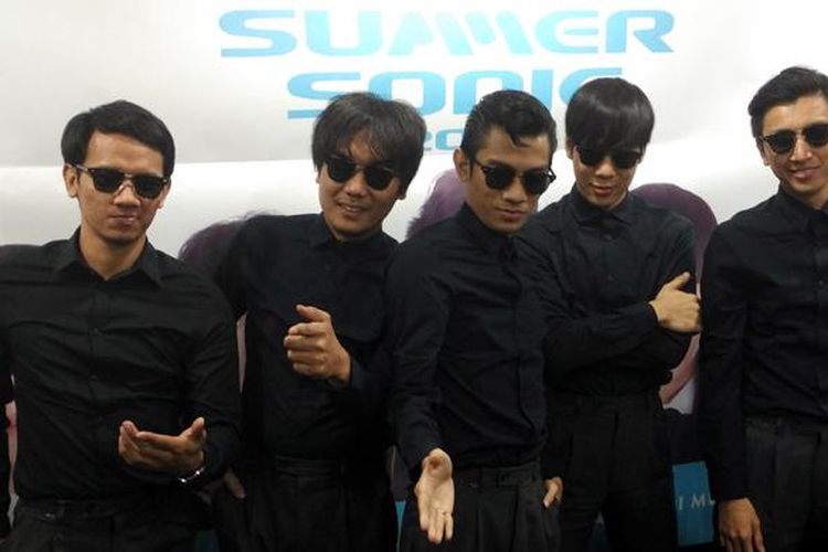 The Changcuters berpose dalam acara kumpul media di kantor perusahaan rekaman Sony Music Indonesia, Jalan Johar, Jakarta Pusat, Rabu (5/8/2015), menjelang keberangkatan mereka ke Summer Sonic 2015 di Osaka, Jepang.