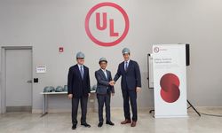 Bahlil Bujuk UL Solutions Bangun Pabrik Uji Baterai Kendaraan Listrik di RI