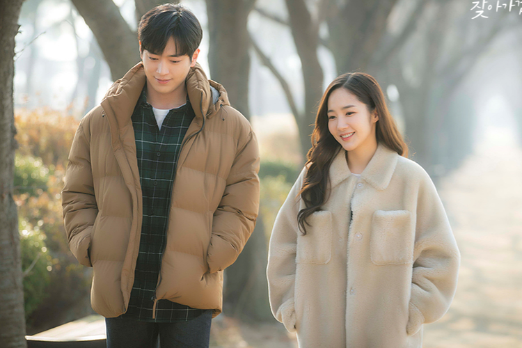 Park Min Young dan Seo Kang Joon dalam serial drama romantis When the Weather Is Fine (2020).