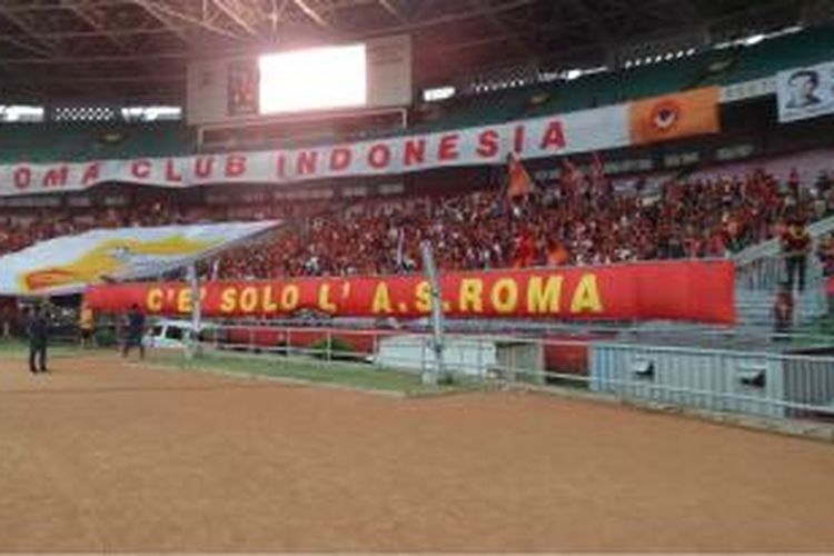 Para Romanisti Indonesia di Stadion Utama Gelora Bung Karno, Jakarta (25/7/2015)