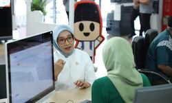 Tinjau MPP Jakarta, Menteri Rini Apresiasi Keseimbangan Layanan Digital dan Fisik