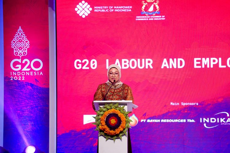 Menteri Ketenagakerjaan Ida Fauziyah dalam G20 Labour and Employment Ministers Networking Dinner with Social Partners di Badung, Bali, Selasa (13/9/2022). 