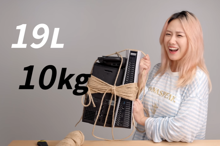 Ilustrasi tiga konsol, yaitu PS5, Xbox Series X, dan Switch 2 digabungkan begitu saja.