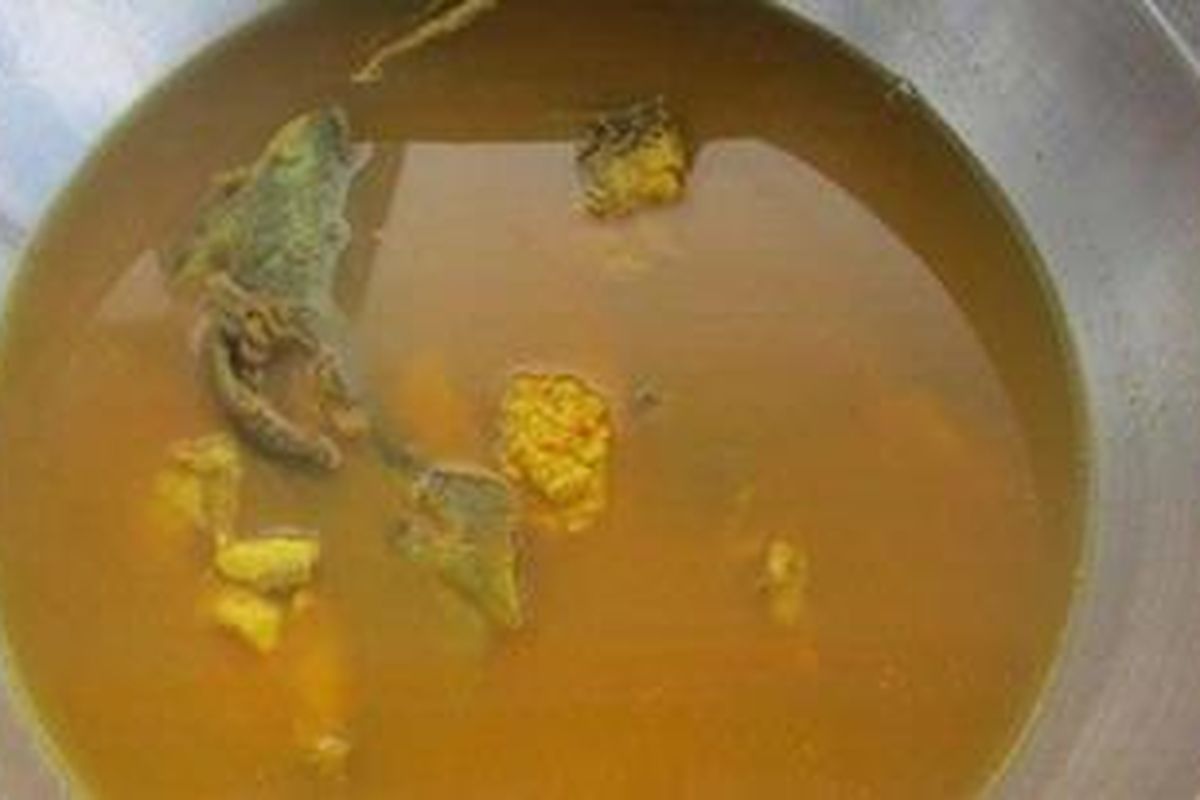 Sop ikan gangan yang menjadi menu unik khas Pulau Belitung.