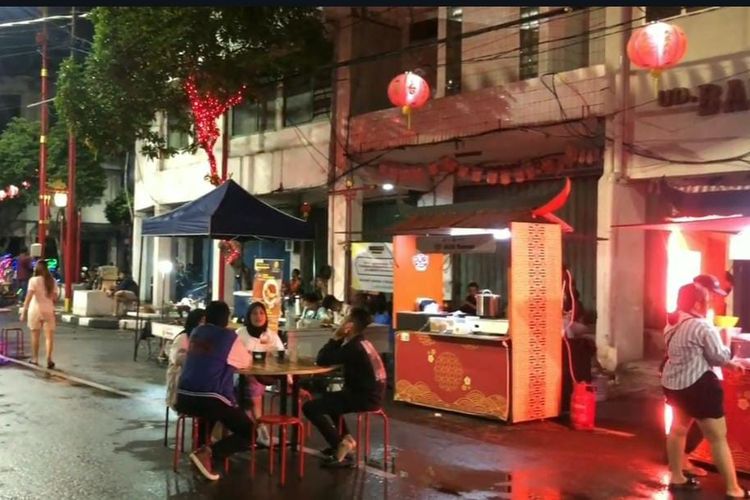 Suasana Jalan Kembang Jepun, Bongkaran, Surabaya pada akhir pekan lalu.
