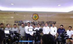 Mentan Amran Pastikan Stok Pupuk Subsidi Aman meski Ada Kios Nakal