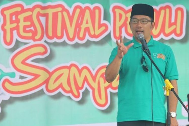 Wali Kota Bandung Ridwan Kamil saat menjadi pembicara dalam kegiatan Hari Peduli Sampah Nasional di Balai Kota Bandung, Jalan Wastukancana, Selasa (21/2/2017) pagi. KOMPAS.com/DENDI RAMDHANI