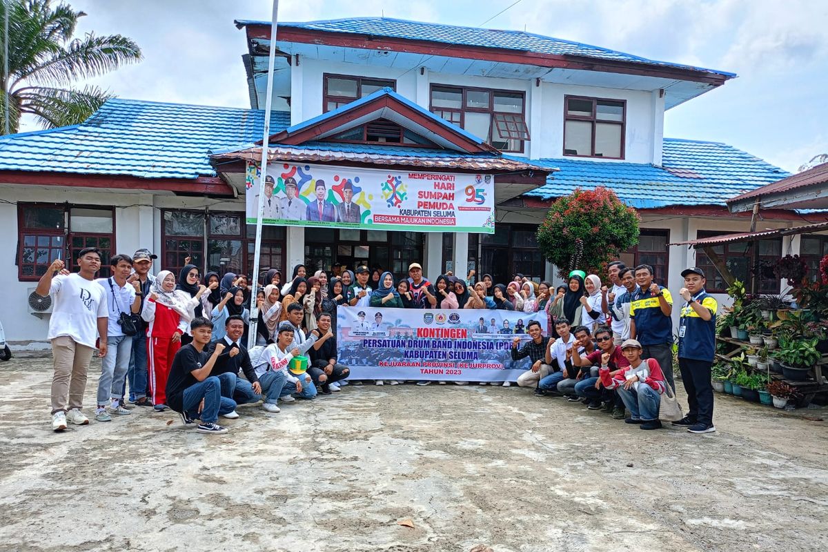 Persatuan Drum Band Indonesia (PDBI) Kabupaten (Pemkab) Seluma memborong 10 piala Kejuaraan Provinsi (Kejurprov) Drum Band Bengkulu 2023.