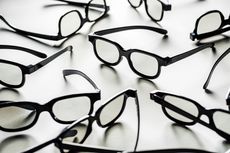 Cermati, Bahaya Pakai Kacamata 