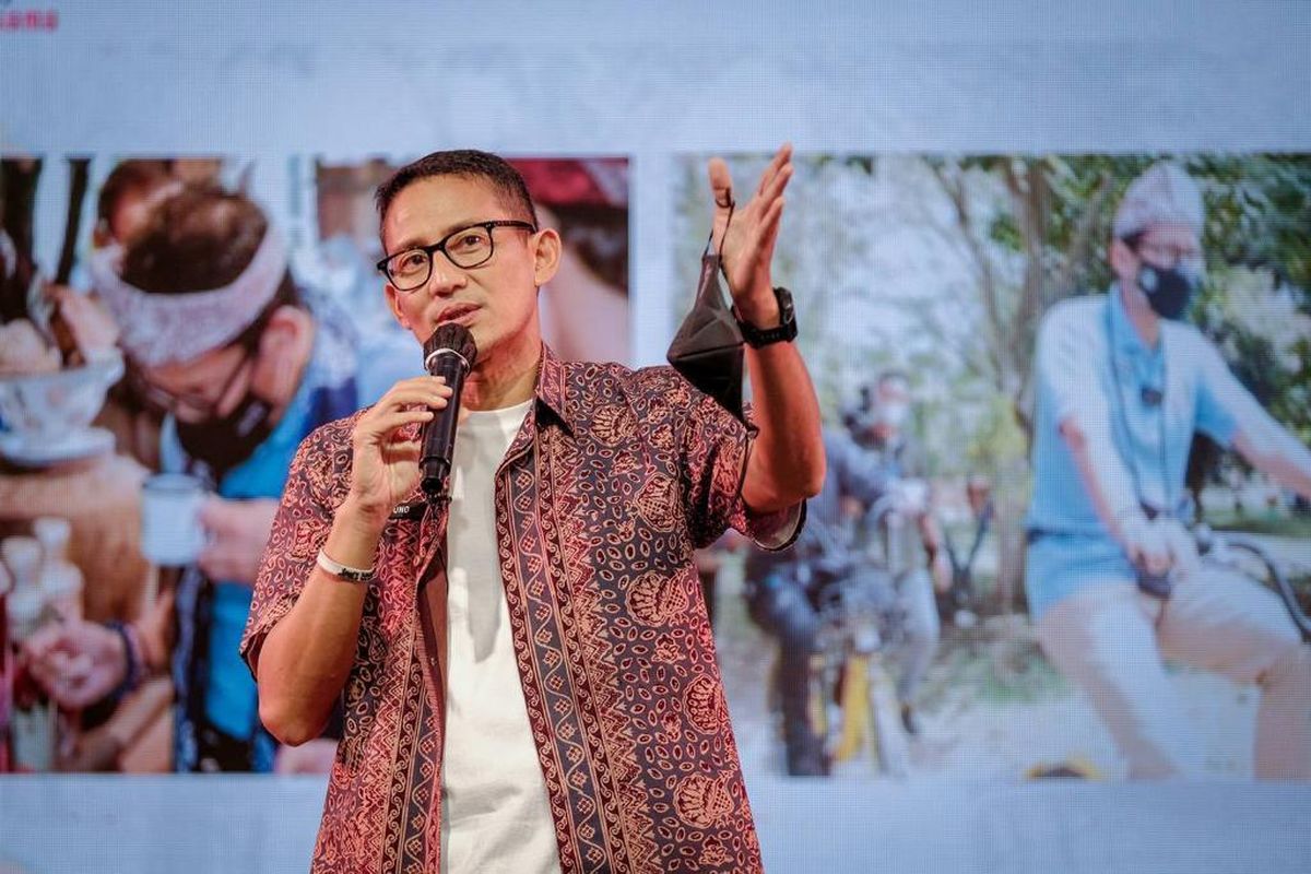 Menteri Pariwisata dan Ekonomi Pariwisata (Menparekraf) RI, Sandiaga Salahudin Uno saat memberikan motivasi kepada pengusaha UMKM milenial di Jambi