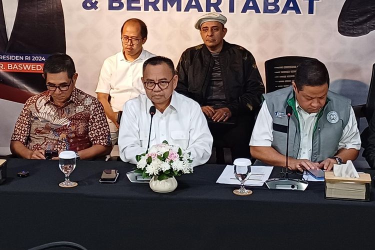 Tim Nasional Anies Muhaimin konferensi pers terkait situasi terkini pemilu 2024 di Rumah Pemenangan Timnas Anies-Muhaimin, Jalan Brawijaya X, Jakarta Selatan, Kamis (15/2/2024).
