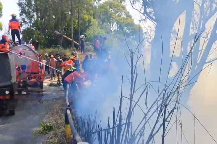 Kebakaran Bromo, Polisi Terapkan Sistem Buka Tutup Lalu Lintas di Jalur Malang-Lumajang