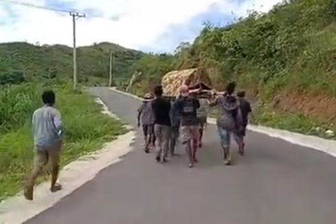 Keluarga Ditolak Pinjam Ambulans hingga Tandu Jenazah 13 Km ke Rumah Duka
