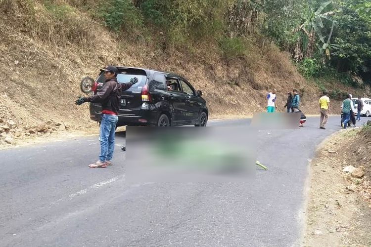 Kecelakaan di jalur lintas selatan Cianjur, Jabar, Senin (16/9/2019).