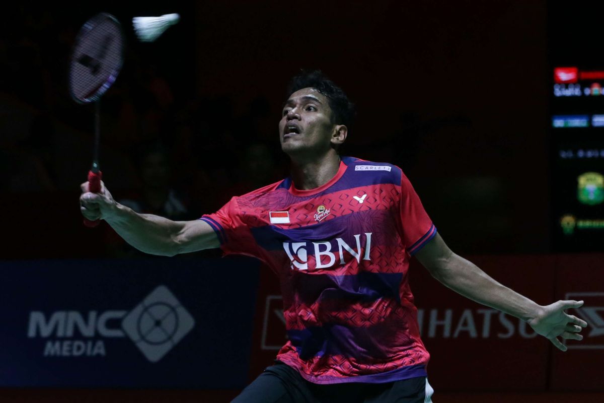 Tunggal putra Indonesia Chico Aura Dwi Wardoyo. Terkini, Chico Aura terpaksa mundur dari Spain Masters 2023 yang bergulir 28 Maret - 2 April 2023 akibat cedera. Terkini, ranking BWF Chico Aura yang sedang berlaga di Thailand Open 2023 merosot cukup drastis.
