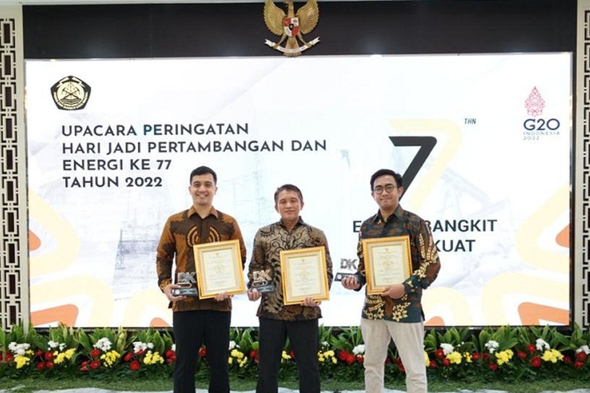 Kementerian ESDM beri 3 penghargaan Dharma Karya Energi ke PGE, diberikan di Gedung Chairul Saleh dalam peringatan Hari Pertambangan dan Energi ke-77, Selasa (4/10/2022). 