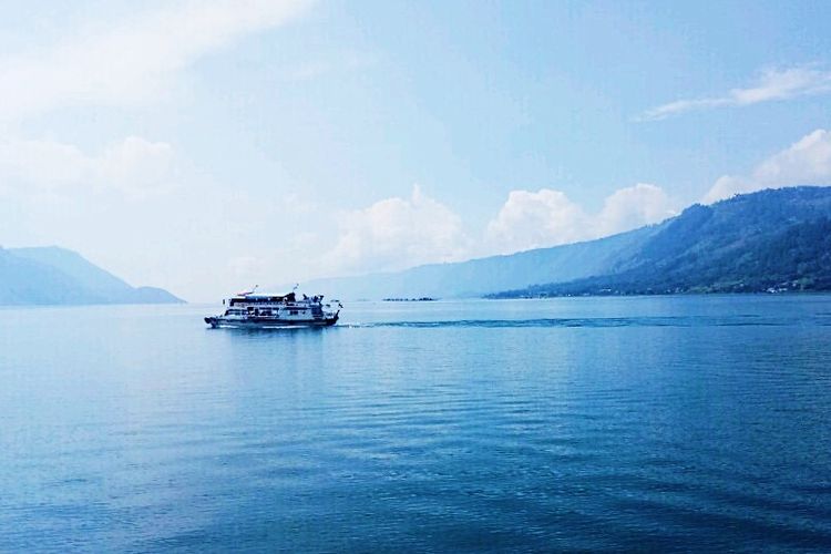 Danau Toba adalah pusat wisata yang berkembang di Sumatera Utara.