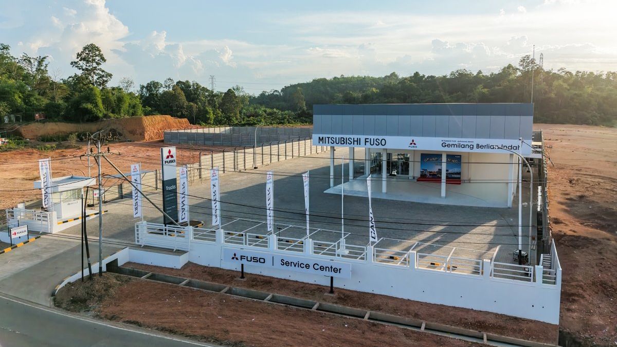 Mitsubishi Fuso Buka Service Center Kendaraan Niaga Pertama dan Satu-satunya di Sandai Kalimantan Barat, Dekat Lokasi Tambang Bauksit