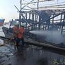 Kapal Nelayan Terbakar di Pelabuhan Muara Baru, Jakarta Utara