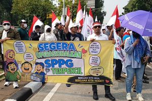Saat Investor Dapur MBG Menagih Kepastian di Depan Kantor BGN...