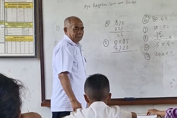 Sosok Agustinus, 23 Tahun Jadi Guru Honorer Digaji Rp 223.000 Kini Dapat Tunjangan Pemerintah