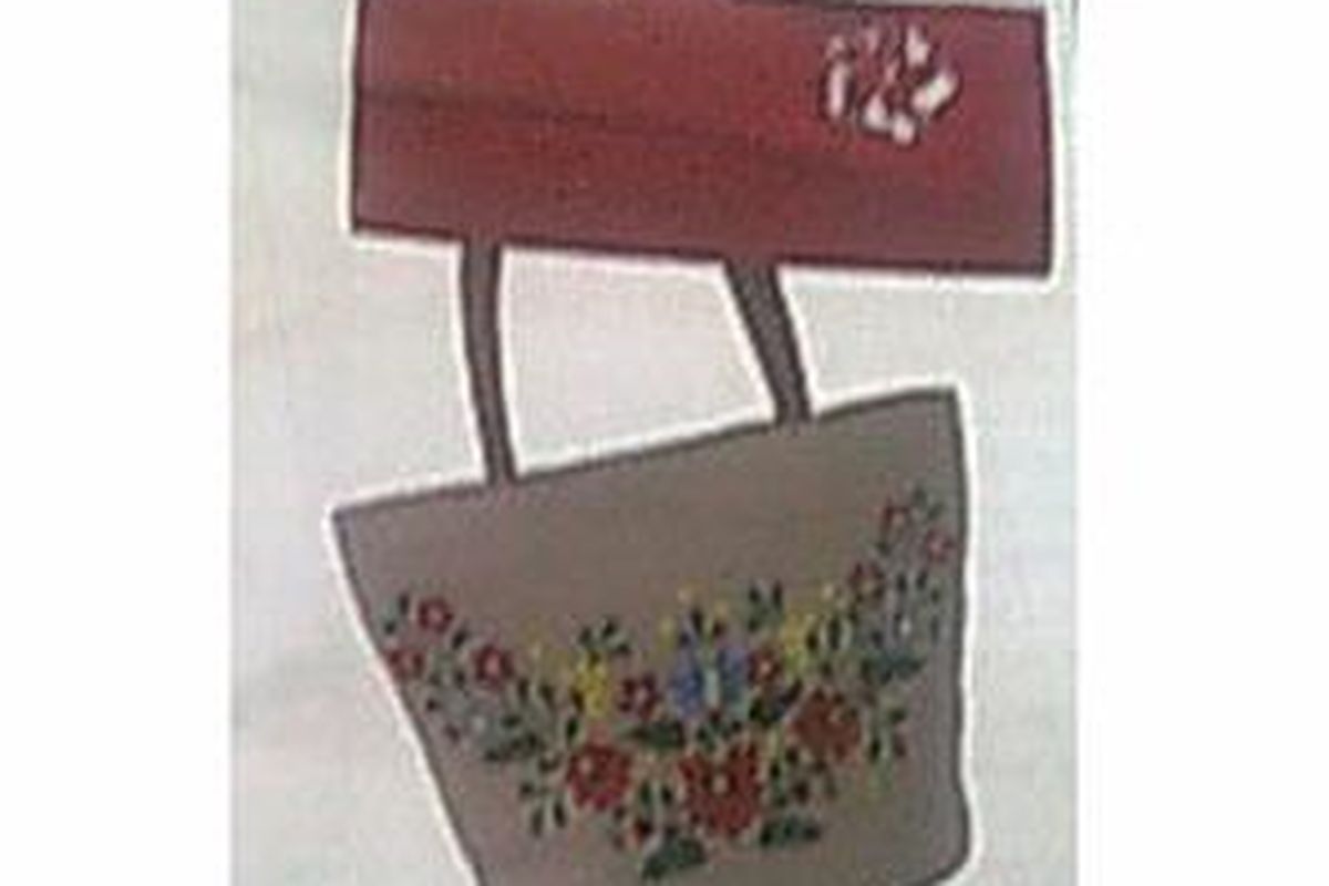 Clutchbag buatan sendiri bisa mendatangkan rejeki.