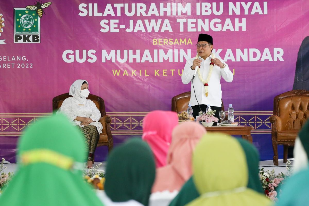 Wakil Ketua DPR RI Bidang Korkesra Abdul Muhaimin Iskandar (Gus Muhaimin) menghadiri acara Halaqoh Kebangsaan, Silaturrahim Ibu Nyai se-Jawa Tengah Bersama Gus Muhaimin Iskandar di Magelang, Jawa Tengah, Sabtu, (12/3/2022).