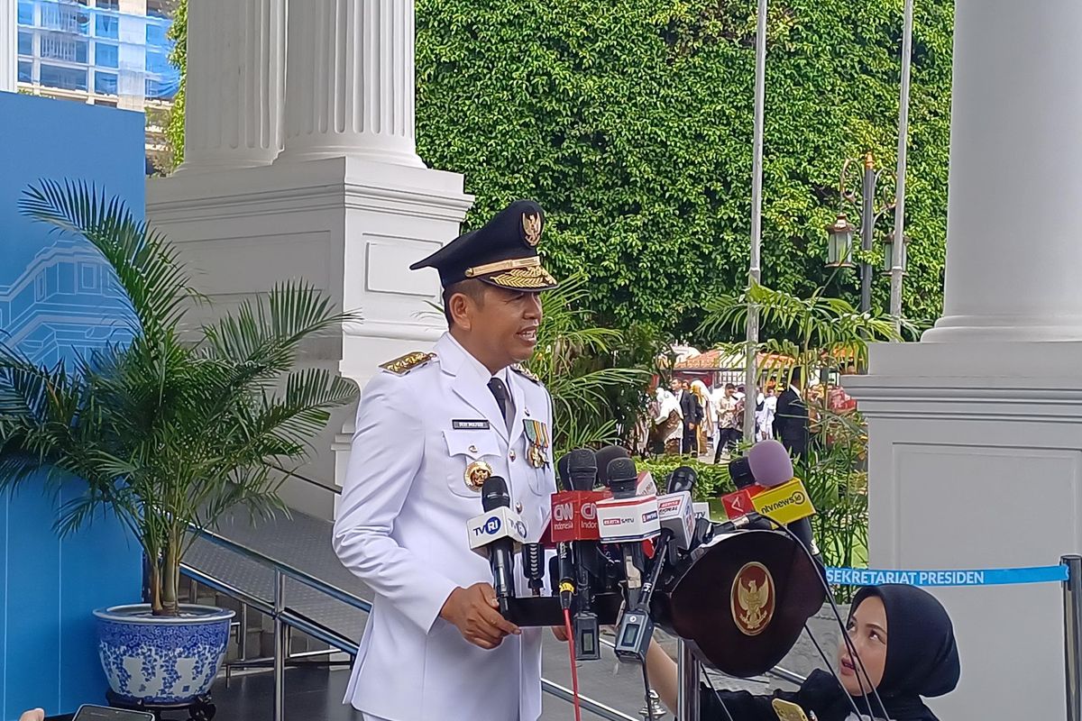 Gubernur Jawa Barat Dedi Mulyadi usai dilantik di Istana Kepresidenan, Jakarta, Kamis (20/2/2025).
