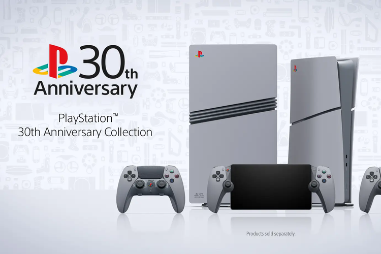 Tampilan PS5 Pro 30th Anniversary Limited Edition (kiri) dan PS5 Slim Digital Edition 30th Anniversary Limited Edition (kanan).