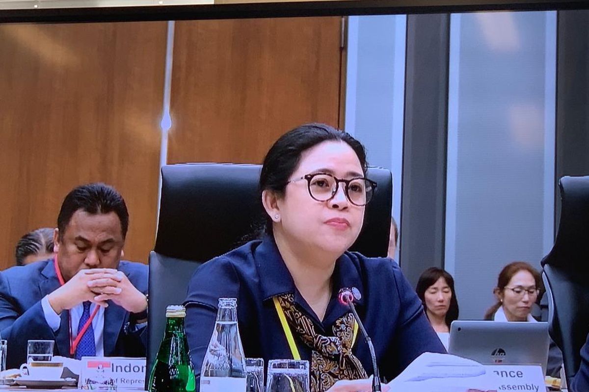 Ketua DPR Puan Maharani tengah memaparkan pengalaman Indonesia dalam perdagangan dunia dalam pertemuan G20 Parliamentary Speaker’s Summit di Tokyo, Jepang Senin (4/11/2019).